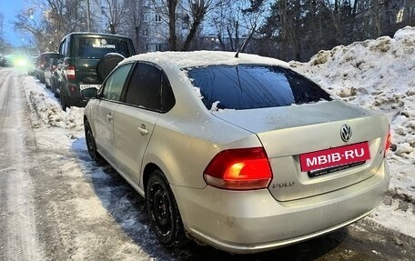 Volkswagen Polo VI (EU Market), 2011 год, 660 000 рублей, 2 фотография