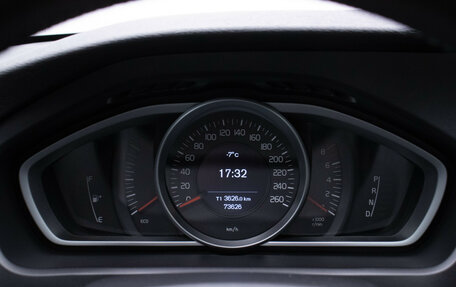 Volvo V40 Cross Country I, 2018 год, 2 120 000 рублей, 12 фотография