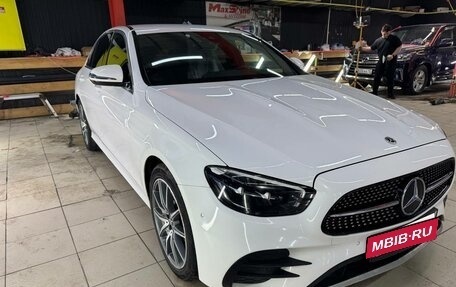 Mercedes-Benz E-Класс, 2021 год, 3 700 000 рублей, 3 фотография