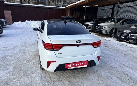 KIA Rio IV, 2017 год, 1 400 000 рублей, 4 фотография
