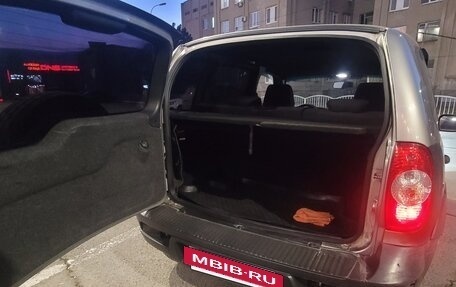 Chevrolet Niva I рестайлинг, 2010 год, 390 000 рублей, 6 фотография