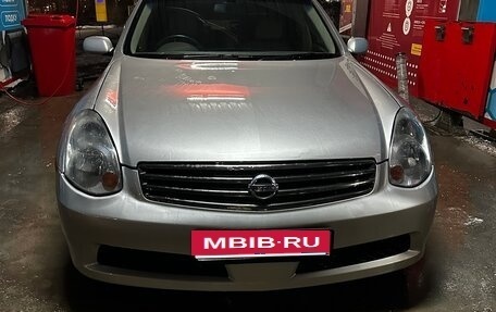 Nissan Skyline, 2001 год, 450 000 рублей, 4 фотография