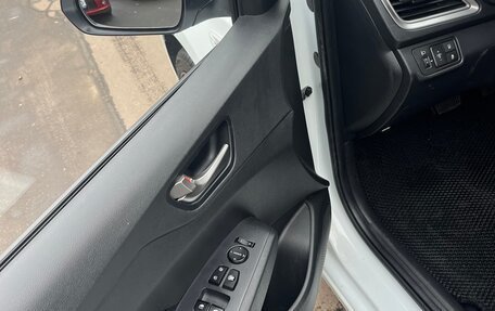 Hyundai Solaris II рестайлинг, 2019 год, 1 500 000 рублей, 4 фотография