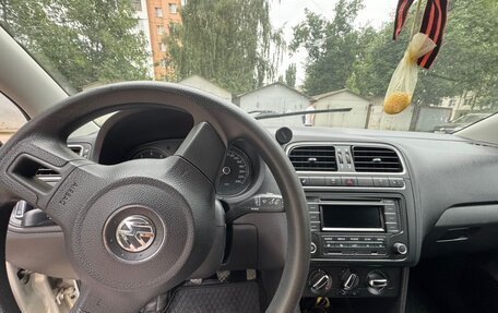 Volkswagen Polo VI (EU Market), 2012 год, 675 000 рублей, 2 фотография