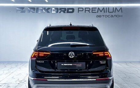 Volkswagen Tiguan II, 2017 год, 2 950 000 рублей, 8 фотография