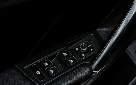 Volkswagen Tiguan II, 2017 год, 2 950 000 рублей, 14 фотография