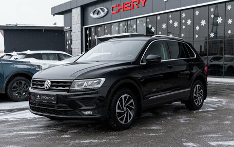 Volkswagen Tiguan II, 2018 год, 2 320 000 рублей, 1 фотография