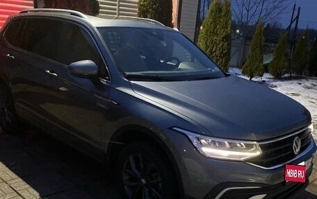 Volkswagen Tiguan II, 2021 год, 3 220 000 рублей, 1 фотография