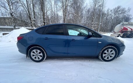 Opel Astra J, 2014 год, 1 020 000 рублей, 7 фотография