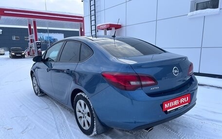 Opel Astra J, 2014 год, 1 020 000 рублей, 4 фотография