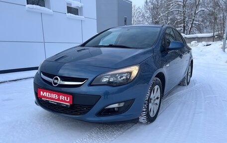 Opel Astra J, 2014 год, 1 020 000 рублей, 2 фотография