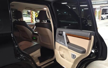 Toyota Land Cruiser 200, 2012 год, 4 200 000 рублей, 7 фотография