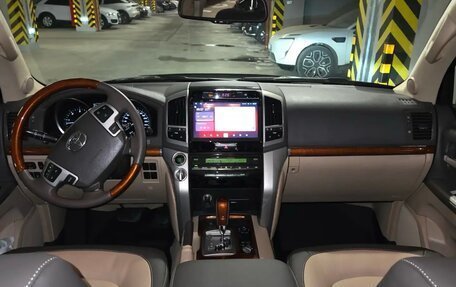 Toyota Land Cruiser 200, 2012 год, 4 200 000 рублей, 8 фотография