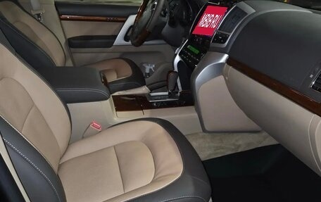 Toyota Land Cruiser 200, 2012 год, 4 200 000 рублей, 10 фотография