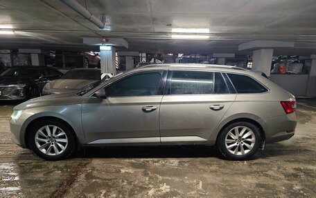 Skoda Superb III рестайлинг, 2017 год, 1 800 000 рублей, 5 фотография