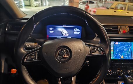 Skoda Superb III рестайлинг, 2017 год, 1 800 000 рублей, 6 фотография