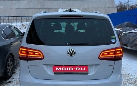 Volkswagen Sharan II, 2017 год, 2 040 000 рублей, 8 фотография