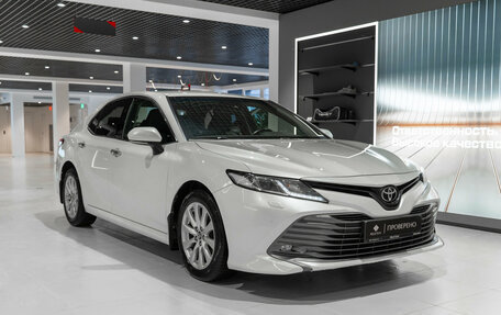 Toyota Camry, 2018 год, 2 580 000 рублей, 2 фотография