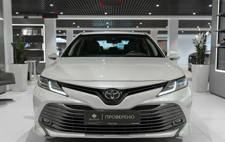 Toyota Camry, 2018 год, 2 580 000 рублей, 3 фотография