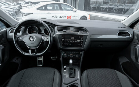 Volkswagen Tiguan II, 2018 год, 2 320 000 рублей, 8 фотография