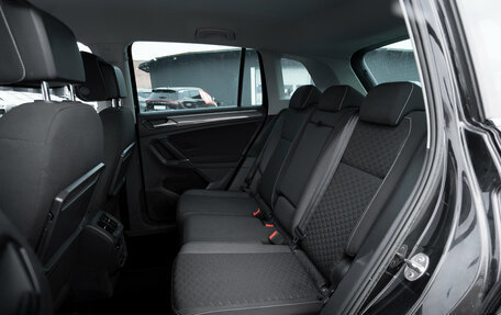 Volkswagen Tiguan II, 2018 год, 2 320 000 рублей, 12 фотография