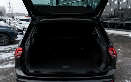 Volkswagen Tiguan II, 2018 год, 2 320 000 рублей, 20 фотография