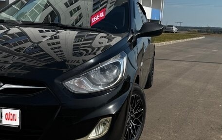 Hyundai Solaris II рестайлинг, 2011 год, 590 000 рублей, 1 фотография