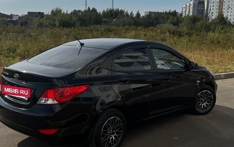 Hyundai Solaris II рестайлинг, 2011 год, 590 000 рублей, 3 фотография