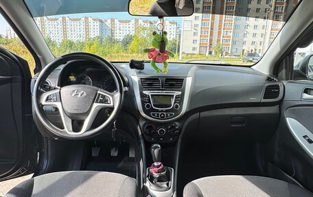 Hyundai Solaris II рестайлинг, 2011 год, 590 000 рублей, 14 фотография