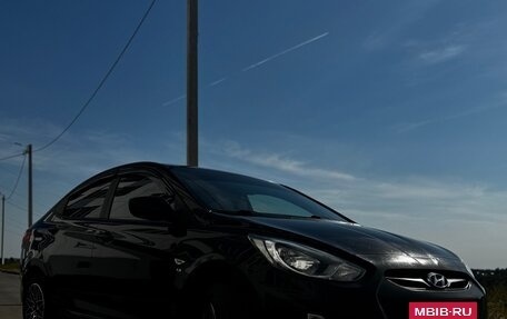 Hyundai Solaris II рестайлинг, 2011 год, 590 000 рублей, 5 фотография