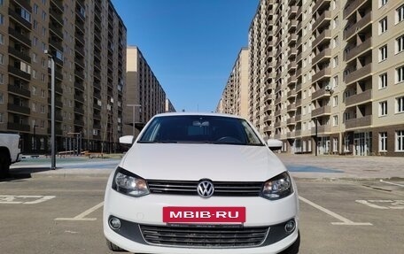 Volkswagen Polo VI (EU Market), 2012 год, 690 000 рублей, 2 фотография