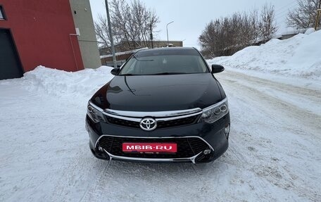 Toyota Camry, 2017 год, 1 950 000 рублей, 1 фотография