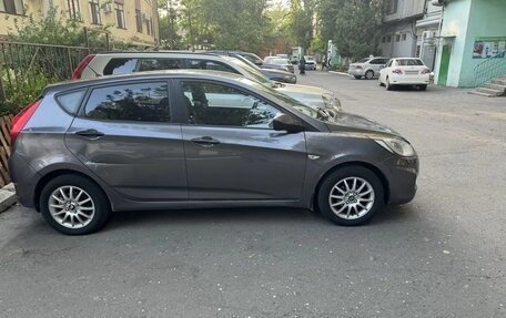 Hyundai Solaris II рестайлинг, 2011 год, 420 000 рублей, 4 фотография