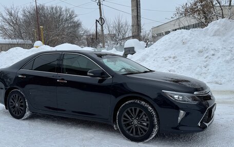 Toyota Camry, 2017 год, 1 950 000 рублей, 3 фотография