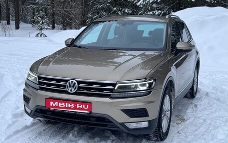 Volkswagen Tiguan II, 2017 год, 2 250 000 рублей, 3 фотография