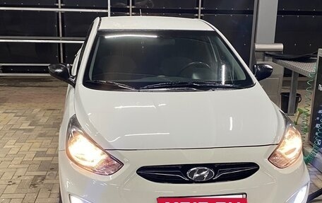 Hyundai Solaris II рестайлинг, 2014 год, 1 130 000 рублей, 3 фотография