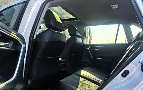 Toyota RAV4, 2022 год, 2 520 000 рублей, 12 фотография