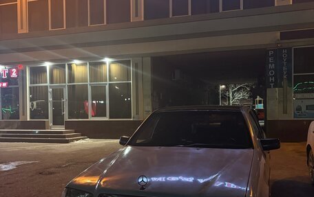 Mercedes-Benz C-Класс, 1995 год, 320 000 рублей, 1 фотография