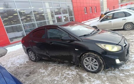 Hyundai Solaris II рестайлинг, 2013 год, 500 000 рублей, 3 фотография