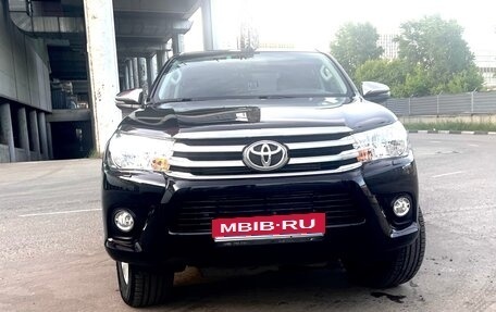 Toyota Hilux VIII, 2019 год, 4 800 000 рублей, 1 фотография