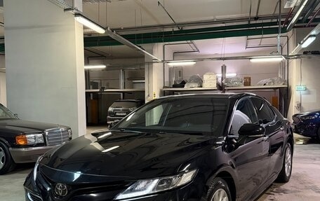 Toyota Camry, 2018 год, 2 399 000 рублей, 1 фотография