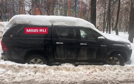 Toyota Hilux VIII, 2019 год, 4 800 000 рублей, 3 фотография