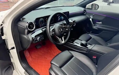 Mercedes-Benz A-Класс, 2023 год, 2 350 000 рублей, 5 фотография