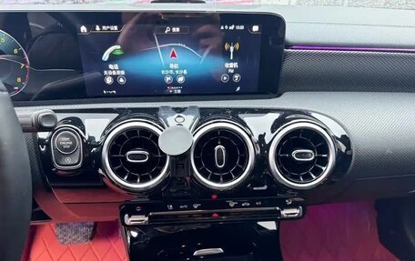 Mercedes-Benz A-Класс, 2023 год, 2 350 000 рублей, 10 фотография