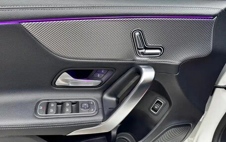 Mercedes-Benz A-Класс, 2023 год, 2 350 000 рублей, 14 фотография