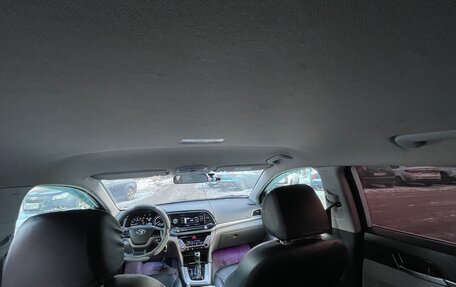 Hyundai Elantra VI рестайлинг, 2017 год, 850 000 рублей, 7 фотография