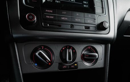 Volkswagen Polo VI (EU Market), 2020 год, 1 390 000 рублей, 19 фотография