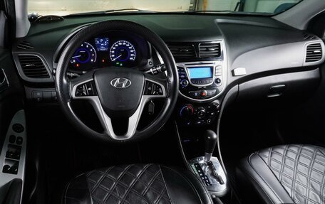 Hyundai Solaris II рестайлинг, 2011 год, 779 000 рублей, 2 фотография