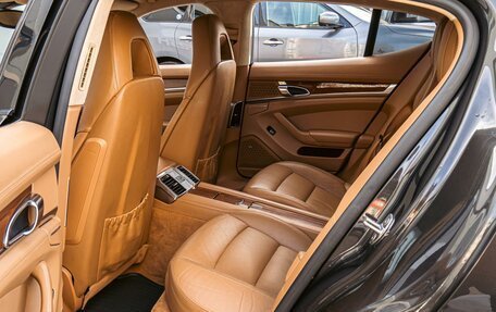 Porsche Panamera II рестайлинг, 2011 год, 2 190 000 рублей, 10 фотография