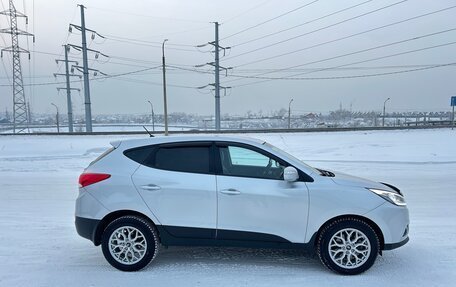 Hyundai ix35 I рестайлинг, 2013 год, 1 300 000 рублей, 22 фотография